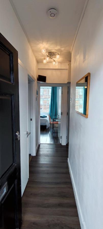 Location Location Location, Whole Apartment For You! Londres Exterior foto