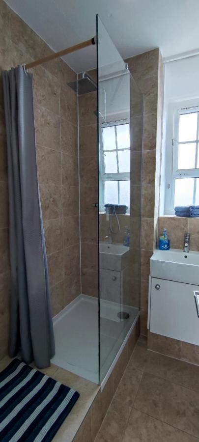 Location Location Location, Whole Apartment For You! Londres Exterior foto