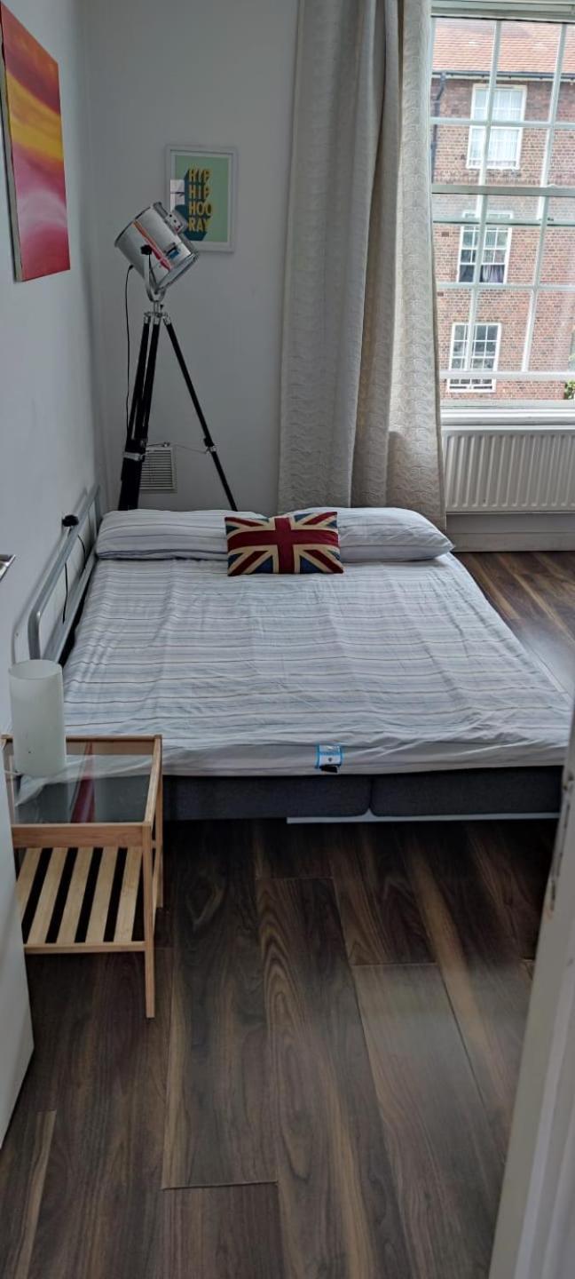 Location Location Location, Whole Apartment For You! Londres Exterior foto